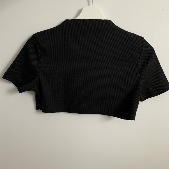 Crop top - Picture 4 of 4